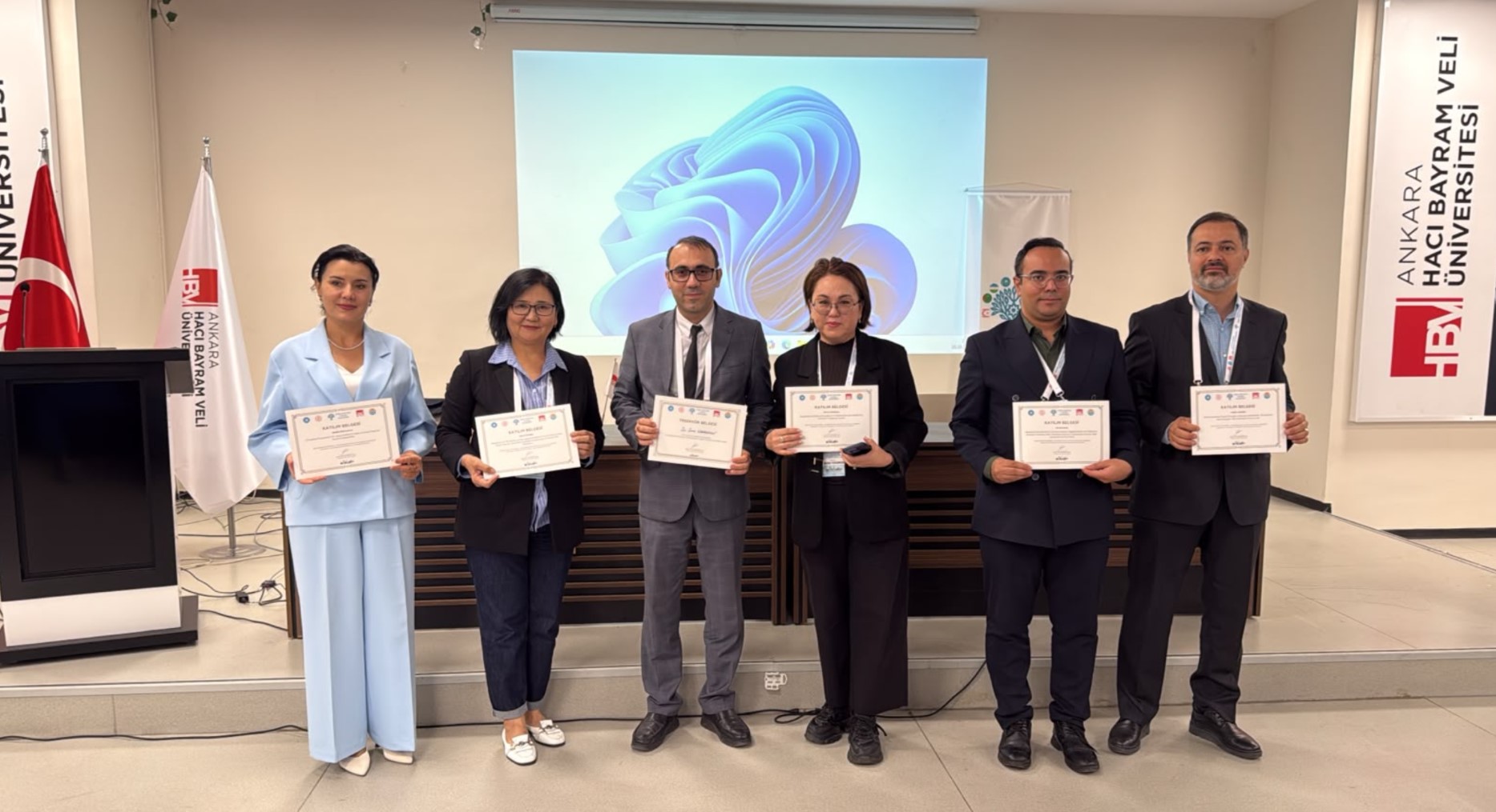 Ғылыми бағдарламаның нәтижелері Түркі әлемінің VIII халықаралық туризм конгресінде ұсынылды